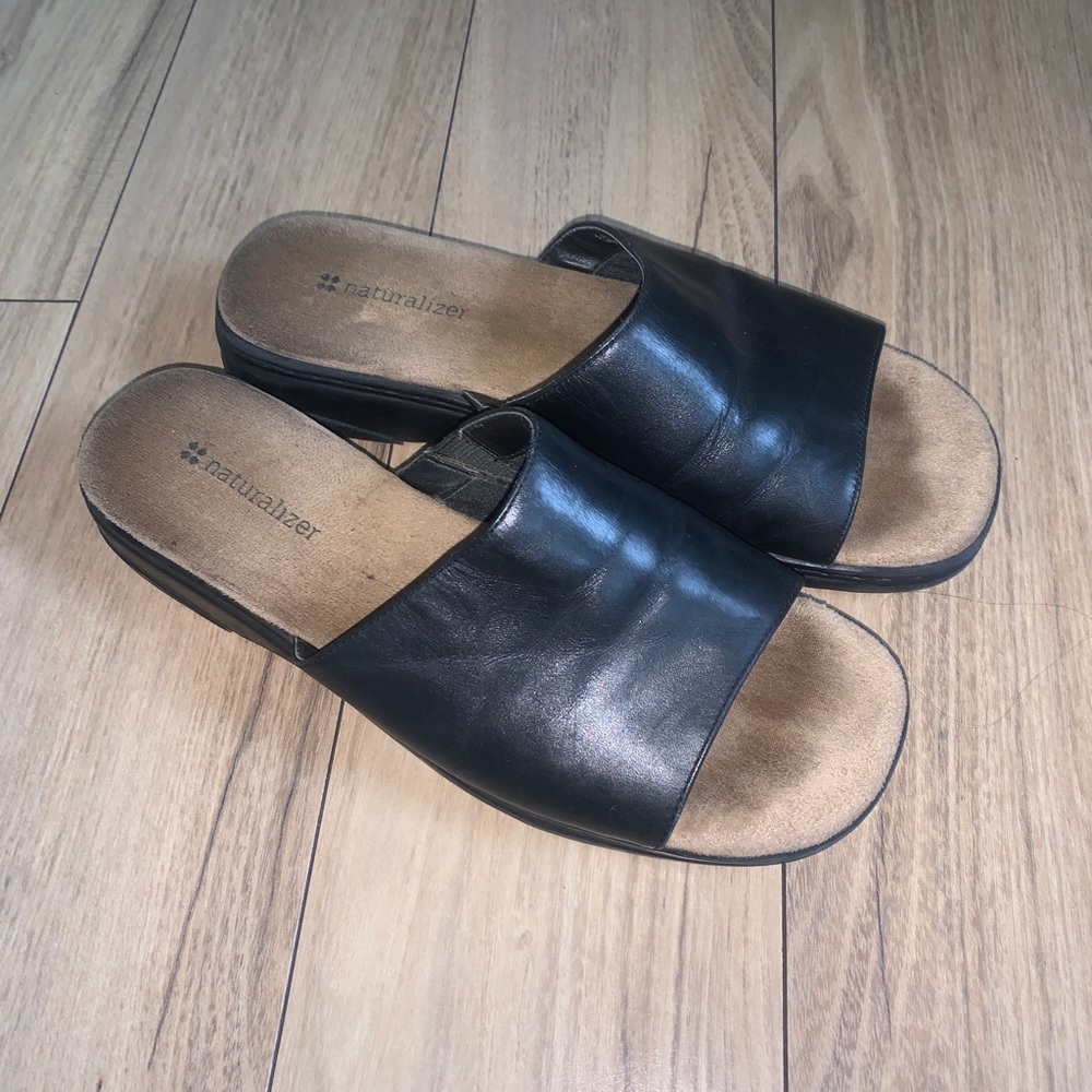 Naturalizer heel sandals